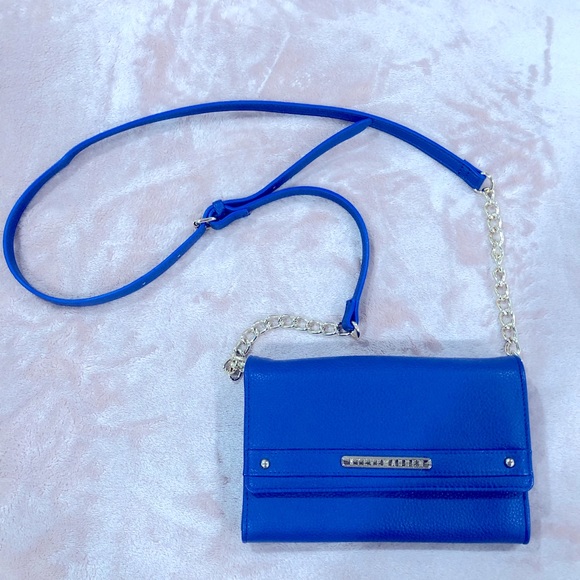 Steve Madden Handbags - Steve Madden cobalt blue wallet purse with cross body gold chain